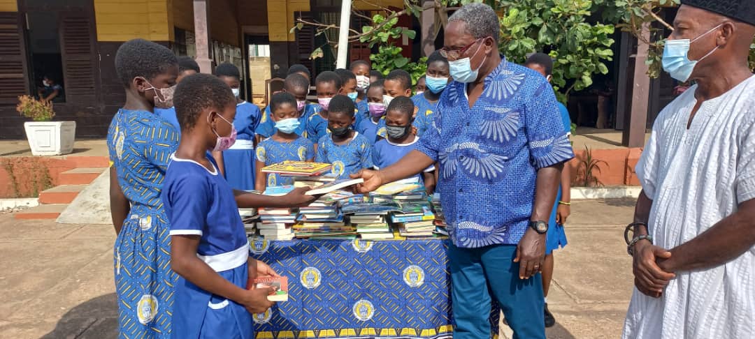 Four Basic schools in Accra received assorted books